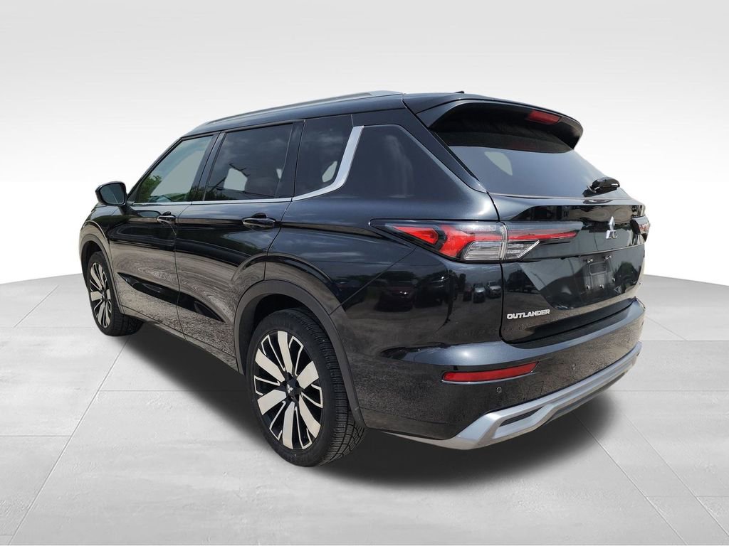 Used 2025 Mitsubishi Outlander SEL AWD/4WD image 7