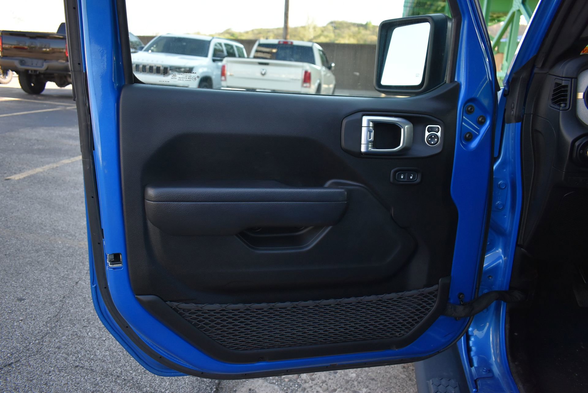 Used 2024 Jeep Wrangler Sport S image 10