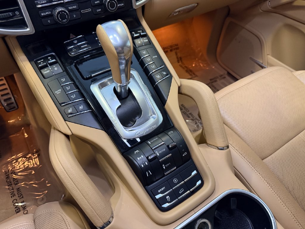Used 2013 Porsche Cayenne S AWD/4WD image 18