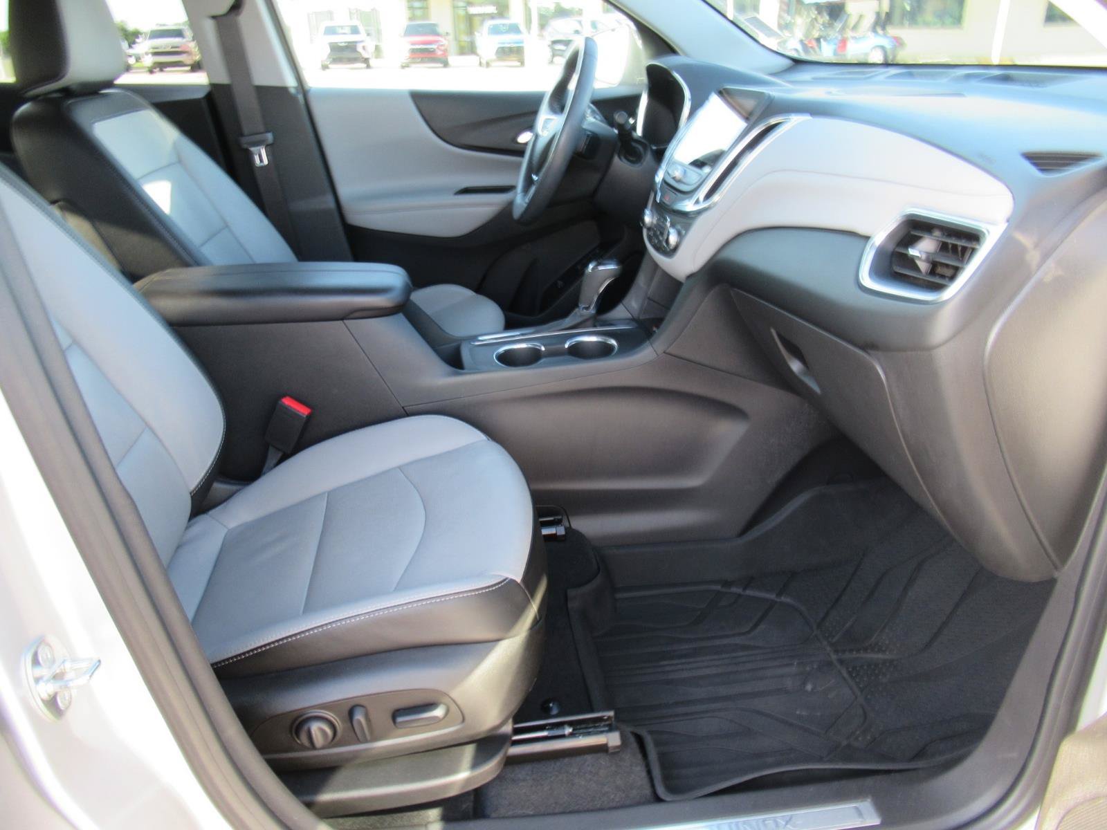 Used 2021 Chevrolet Equinox Premier FWD image 10