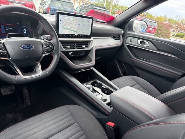 Used 2025 Ford Explorer ST-Line w/ ST-Line Street Pack AWD/4WD image 26