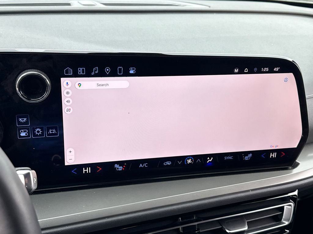 Used 2024 Chevrolet Traverse LT image 25