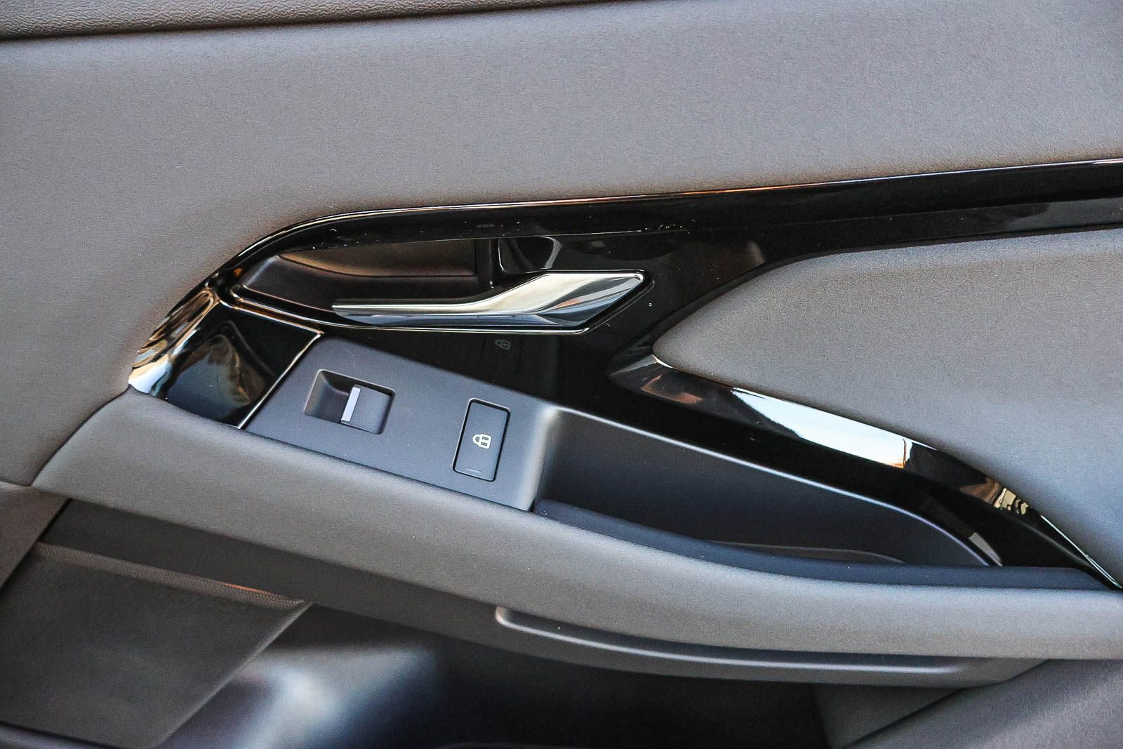 New 2026 Land Rover Range Rover Evoque S image 19