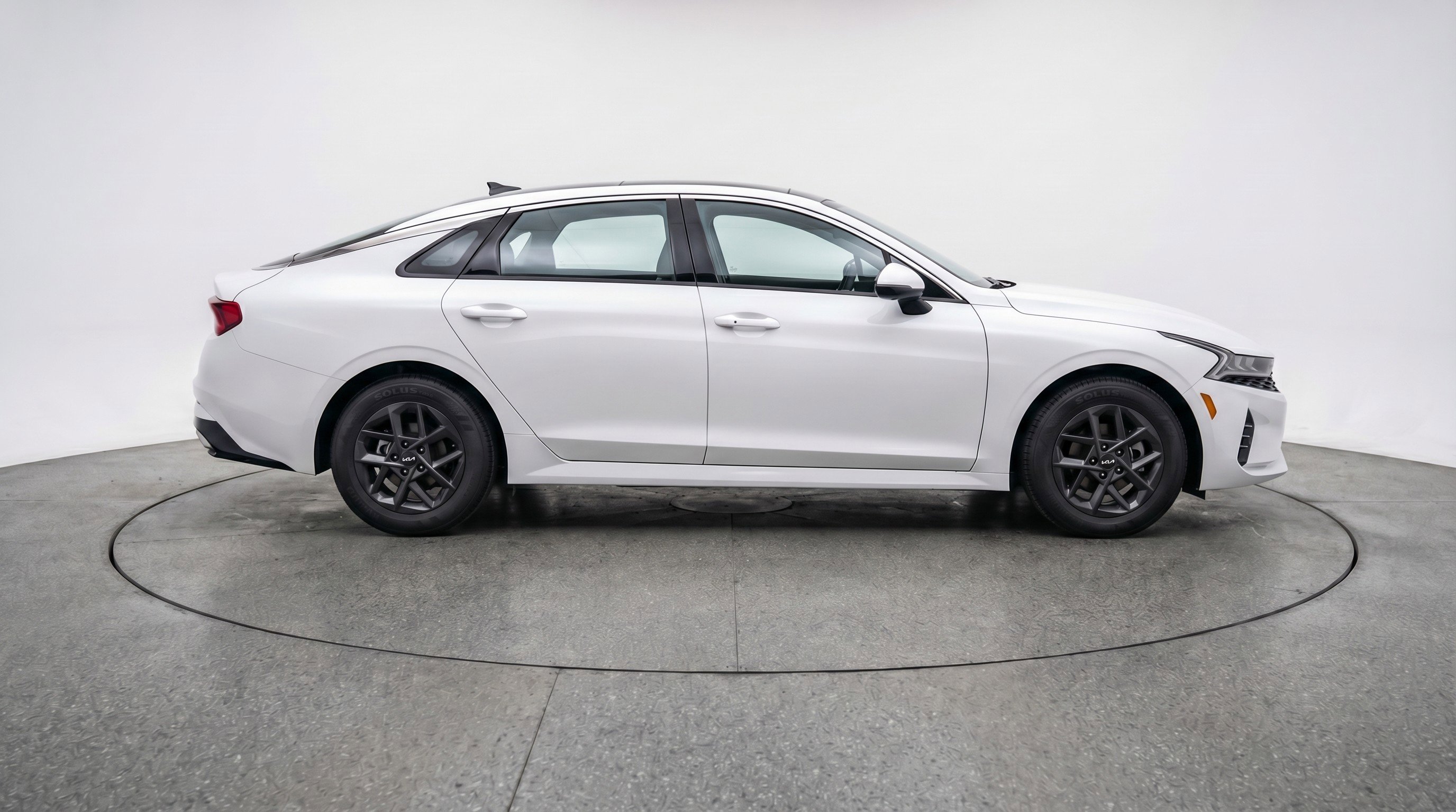 Used 2025 Kia K5 LXS image 11
