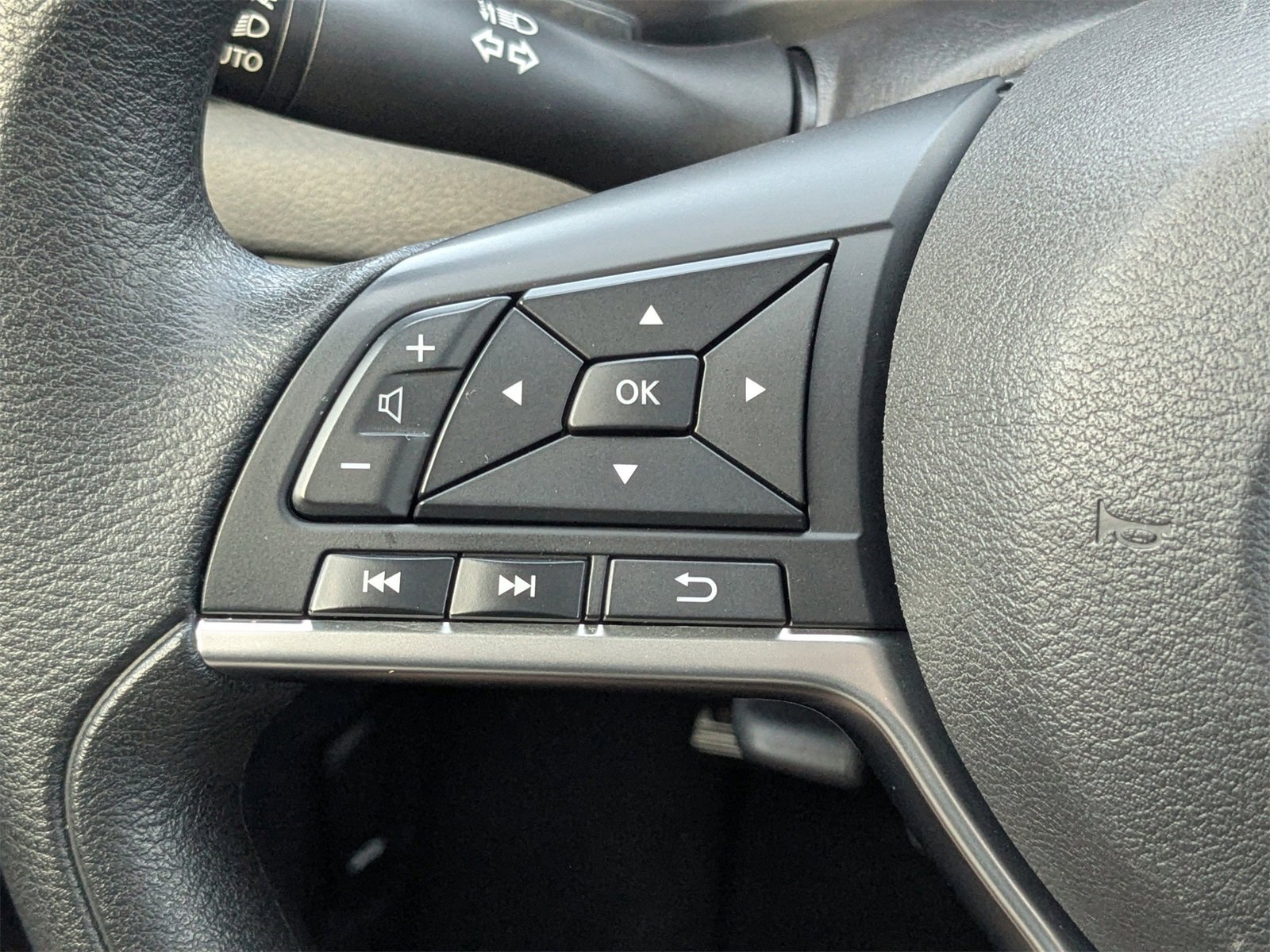 Used 2023 Nissan Sentra SV image 25