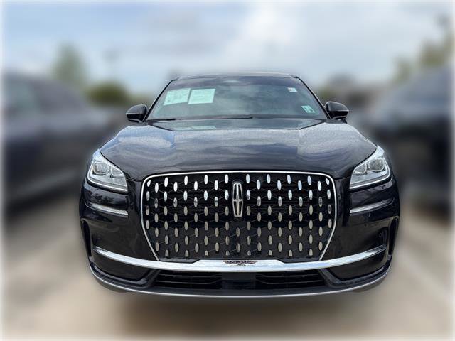 Used 2025 Lincoln Corsair Reserve image 2