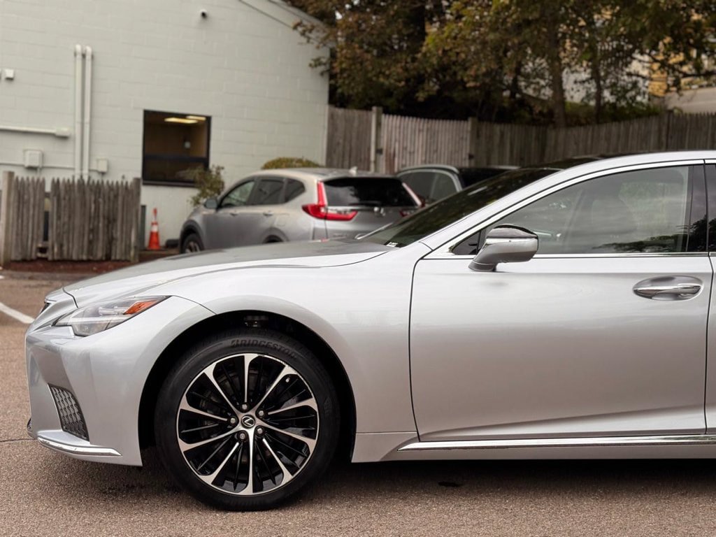 Used 2022 Lexus LS 500 AWD w/ Luxury Package image 10