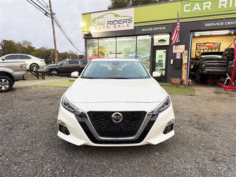 Used 2019 Nissan Altima 2.5 SV image 2