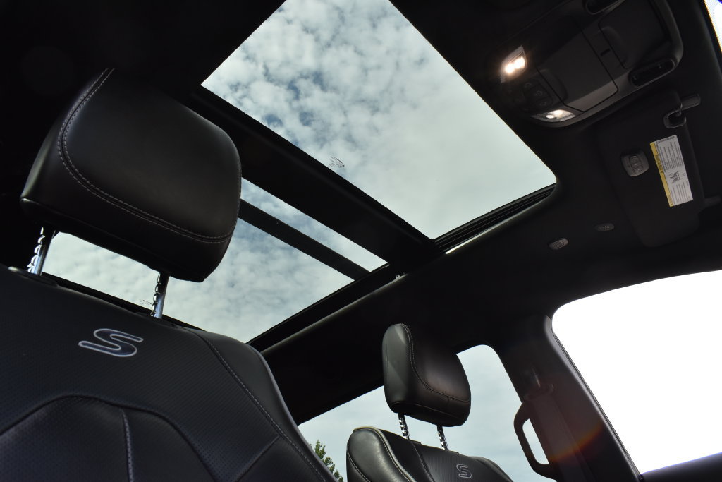 Used 2025 Chrysler Pacifica Limited FWD image 5
