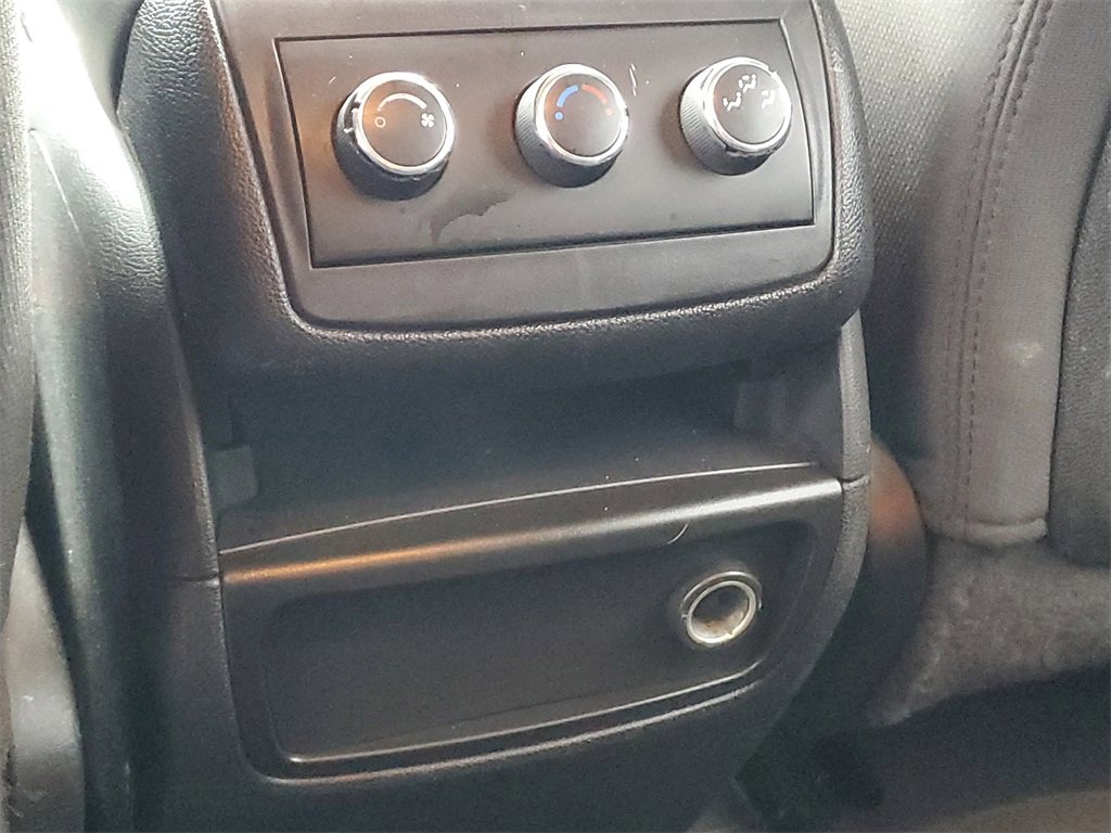 Used 2011 Chevrolet Traverse LT w/ Personal Connectivity Package image 13