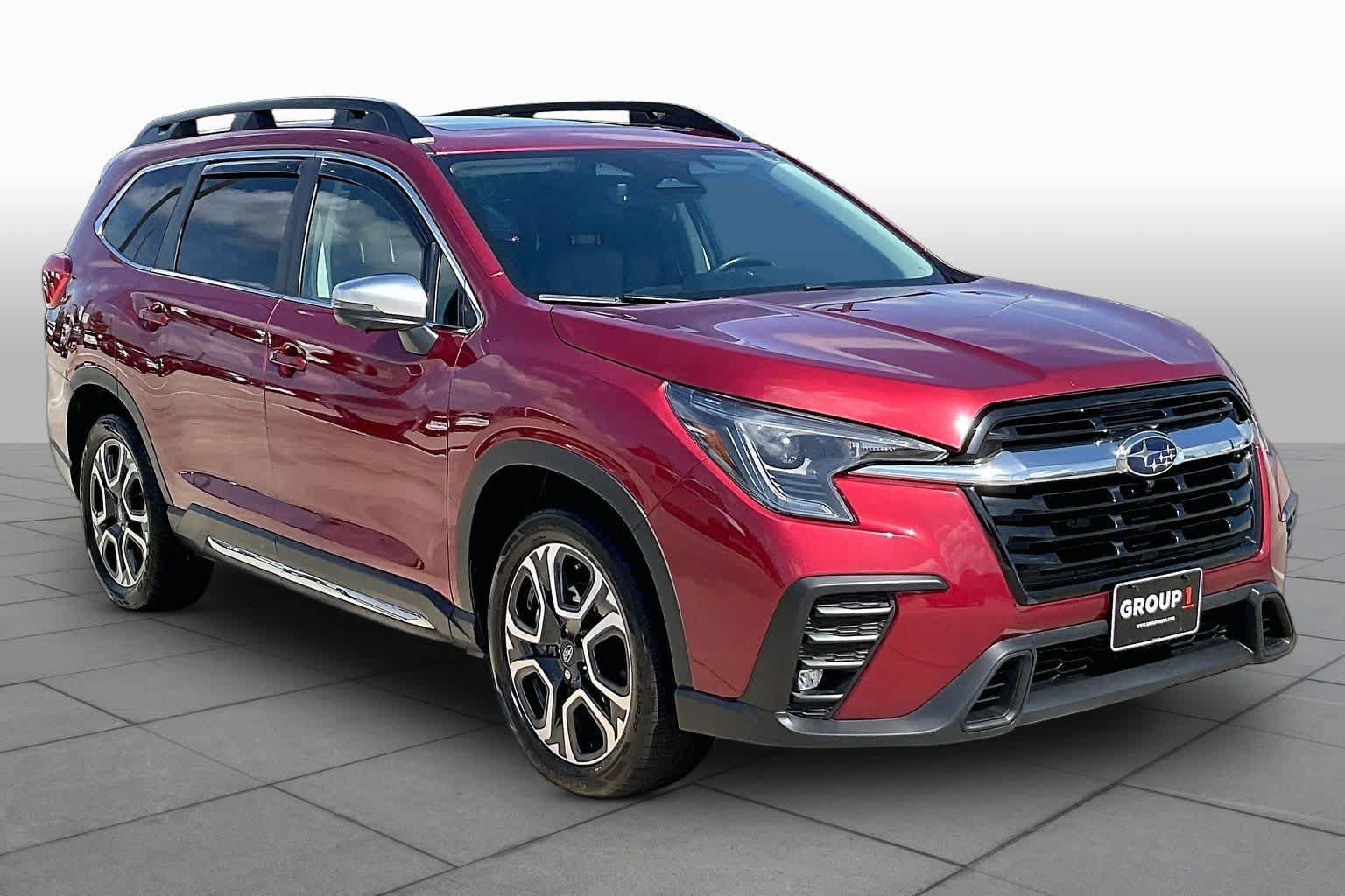 Used 2023 Subaru Ascent Limited w/ Technology Package AWD/4WD image 3