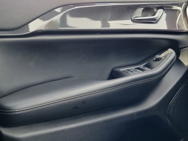 Certified 2023 Jeep Grand Cherokee L Laredo image 38