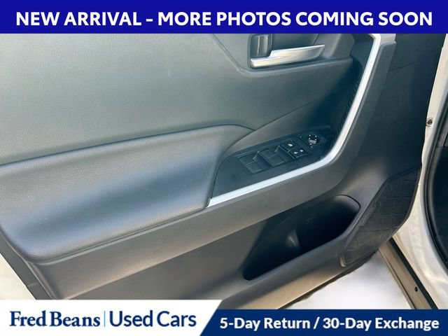 Used 2021 Toyota RAV4 XLE w/ Convenience Package AWD/4WD image 12