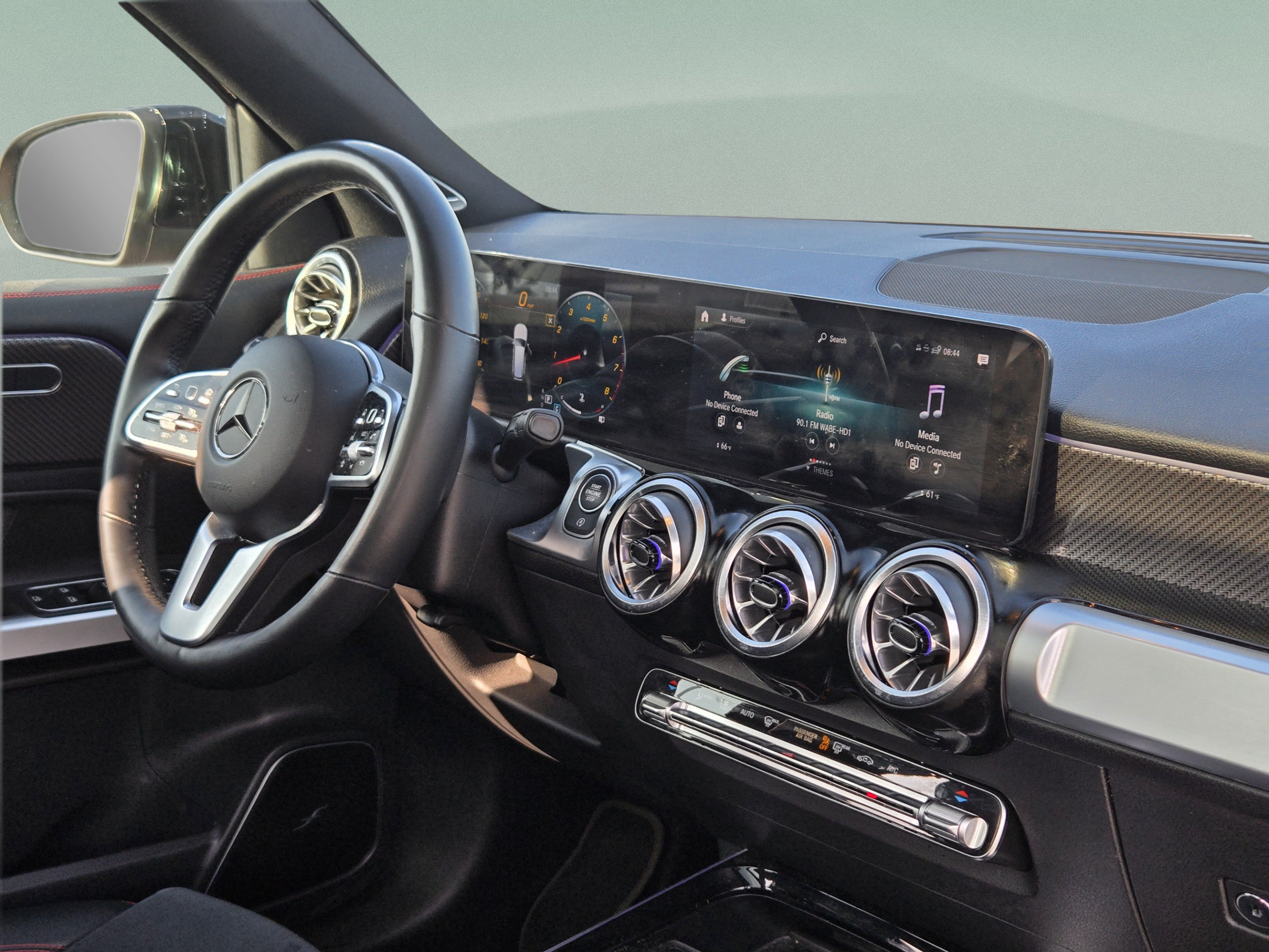 Used 2022 Mercedes-Benz GLB 250 image 28