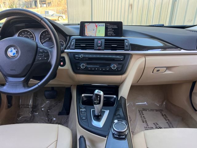 Used 2015 BMW 320i Sedan image 15