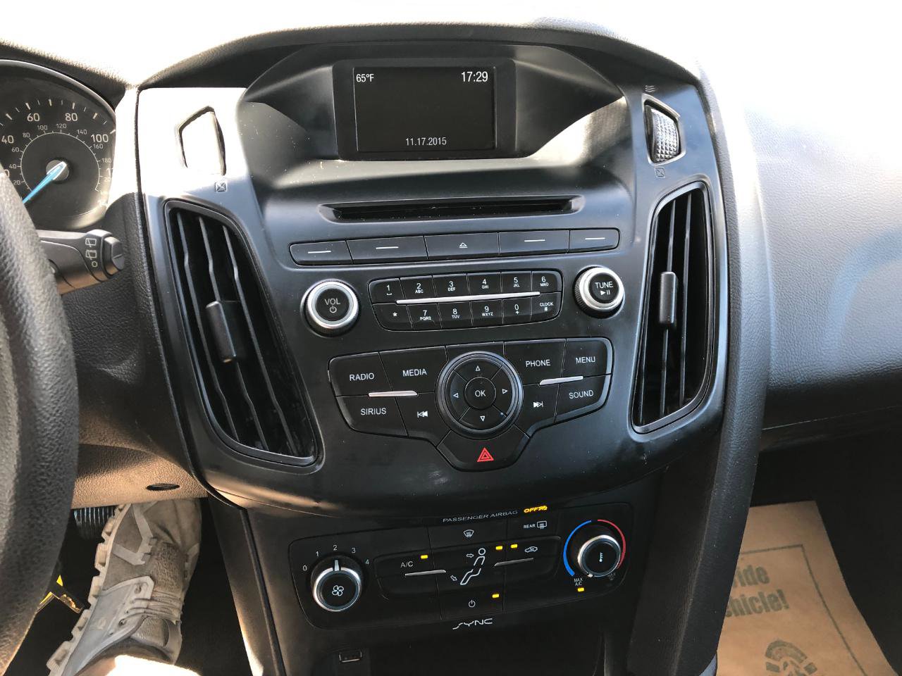 Used 2016 Ford Focus SE FWD image 18