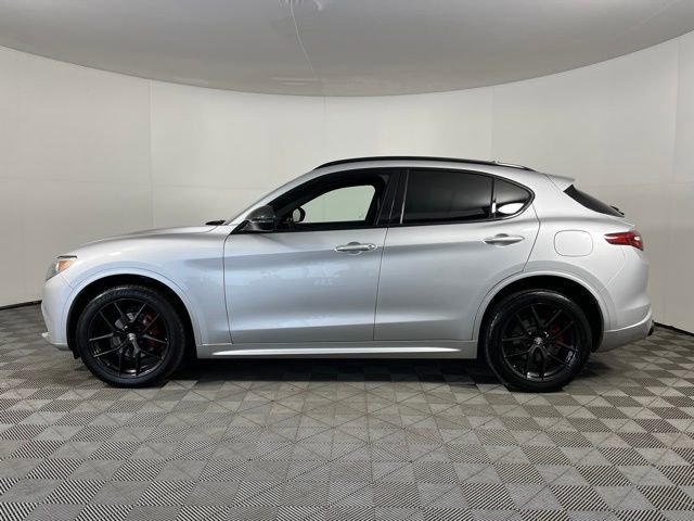 Used 2020 Alfa Romeo Stelvio Ti Sport w/ Quick Order Package 22S Sport image 4
