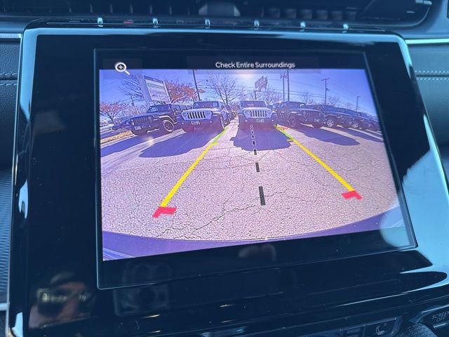 Used 2025 Jeep Grand Cherokee Laredo w/ Luxury Tech Group I image 15