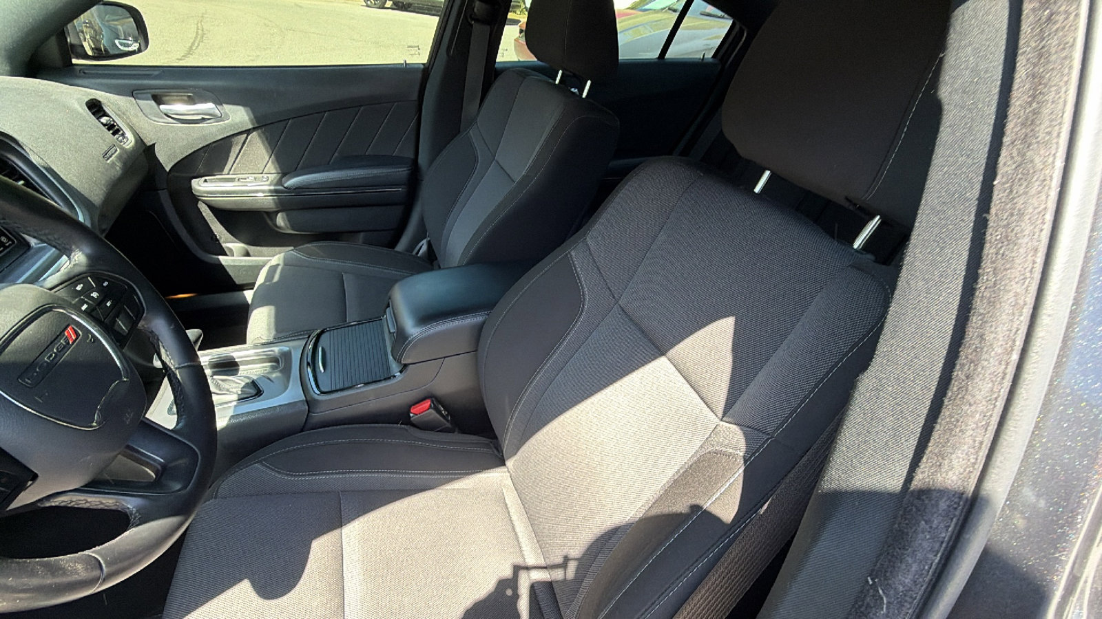 Used 2022 Dodge Charger SXT w/ Blacktop Package image 17