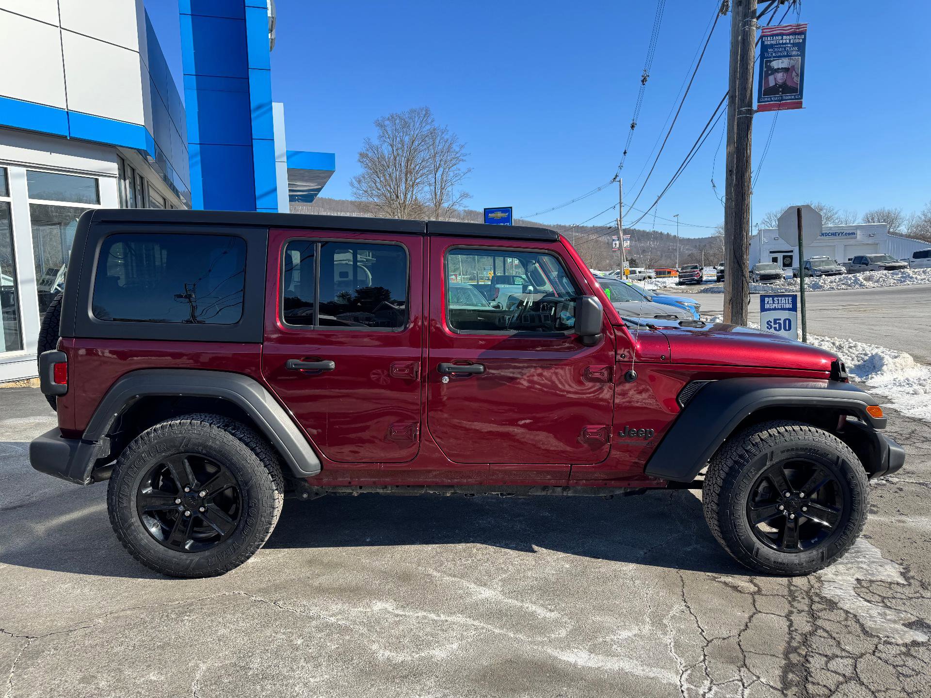 Used 2022 Jeep Wrangler Unlimited Sport image 9