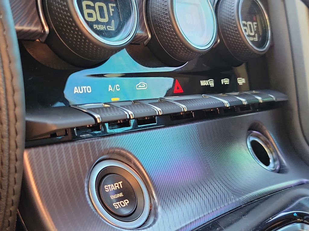 Used 2018 Jaguar F-TYPE R-Dynamic image 31