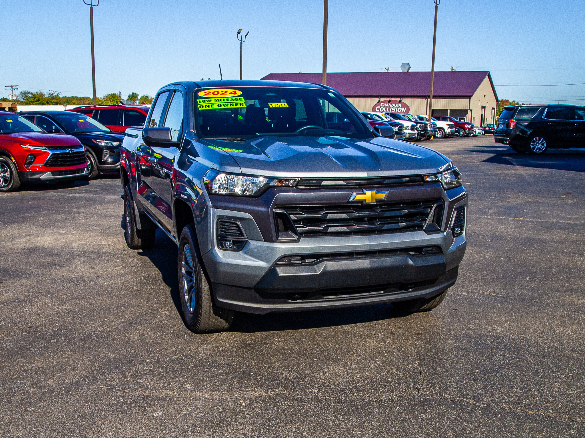 Used 2024 Chevrolet Colorado LT w/ LT Convenience Package II AWD/4WD image 10