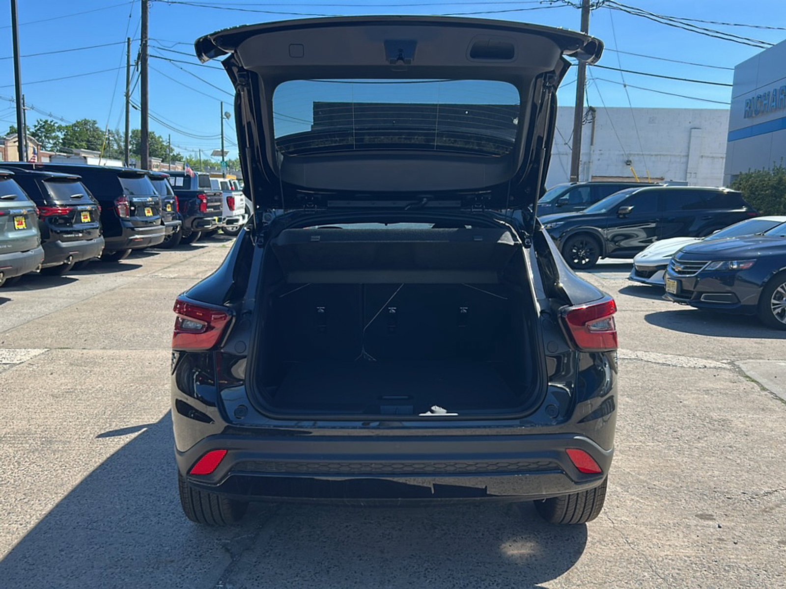 New 2026 Chevrolet Trax RS w/ Sunroof Package FWD image 11