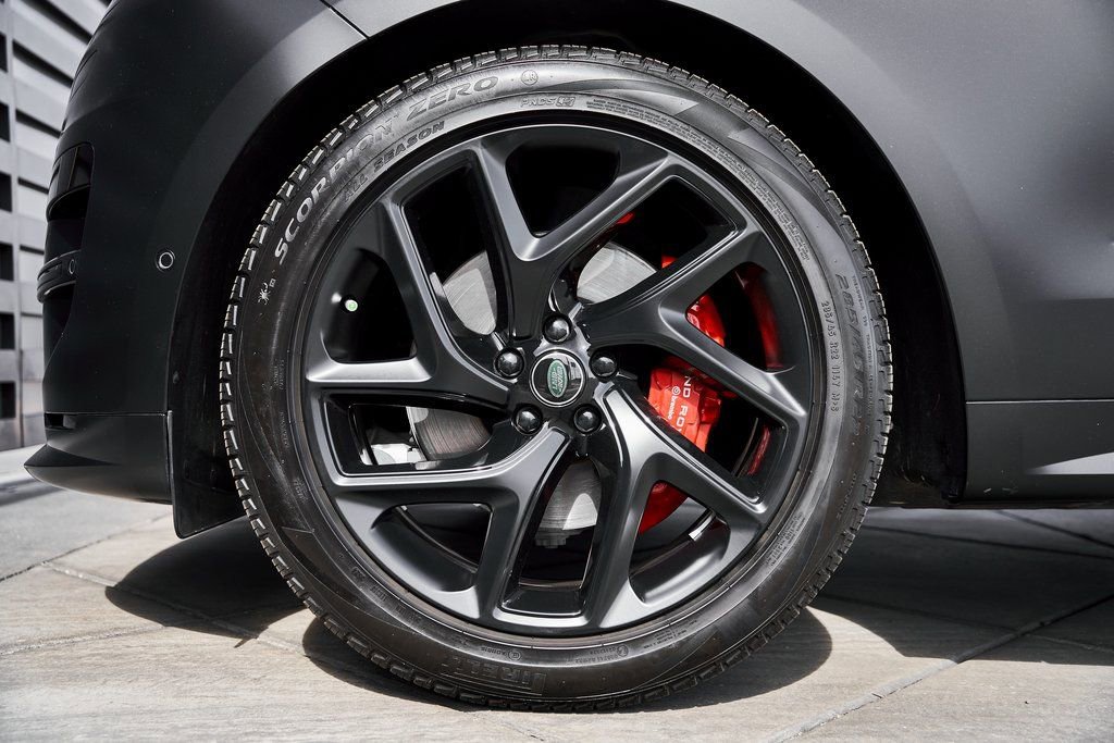 Used 2025 Land Rover Range Rover Sport Dynamic SE AWD/4WD image 3