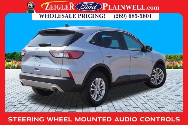 Used 2022 Ford Escape SE image 5