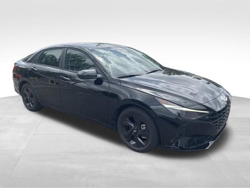 Used 2023 Hyundai Elantra SEL FWD image 9