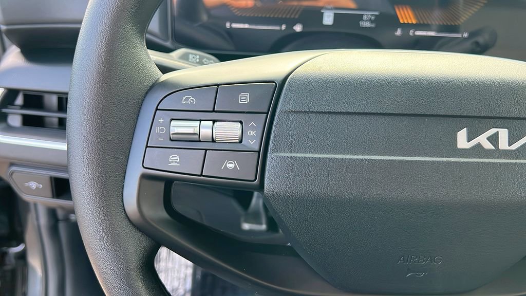 Certified 2025 Kia K4 LX image 18