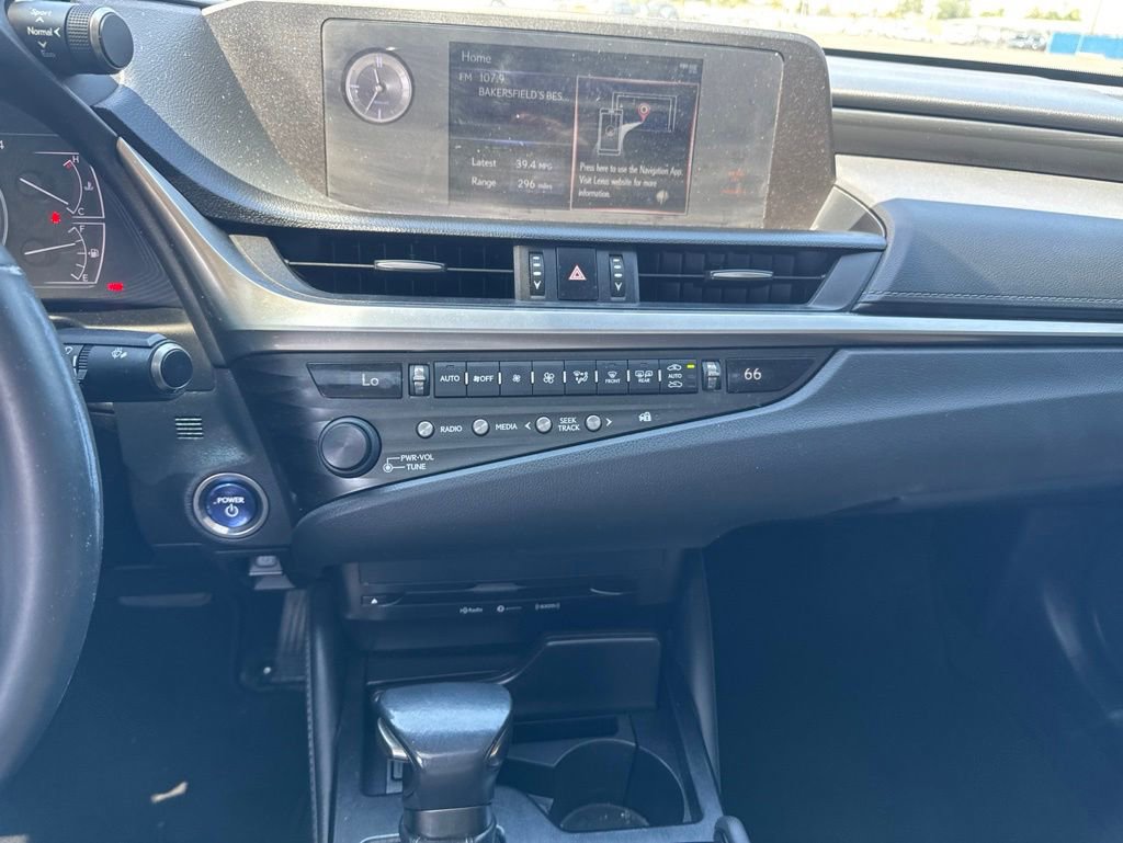 Used 2020 Lexus ES 300h w/ Accessory Package FWD image 15