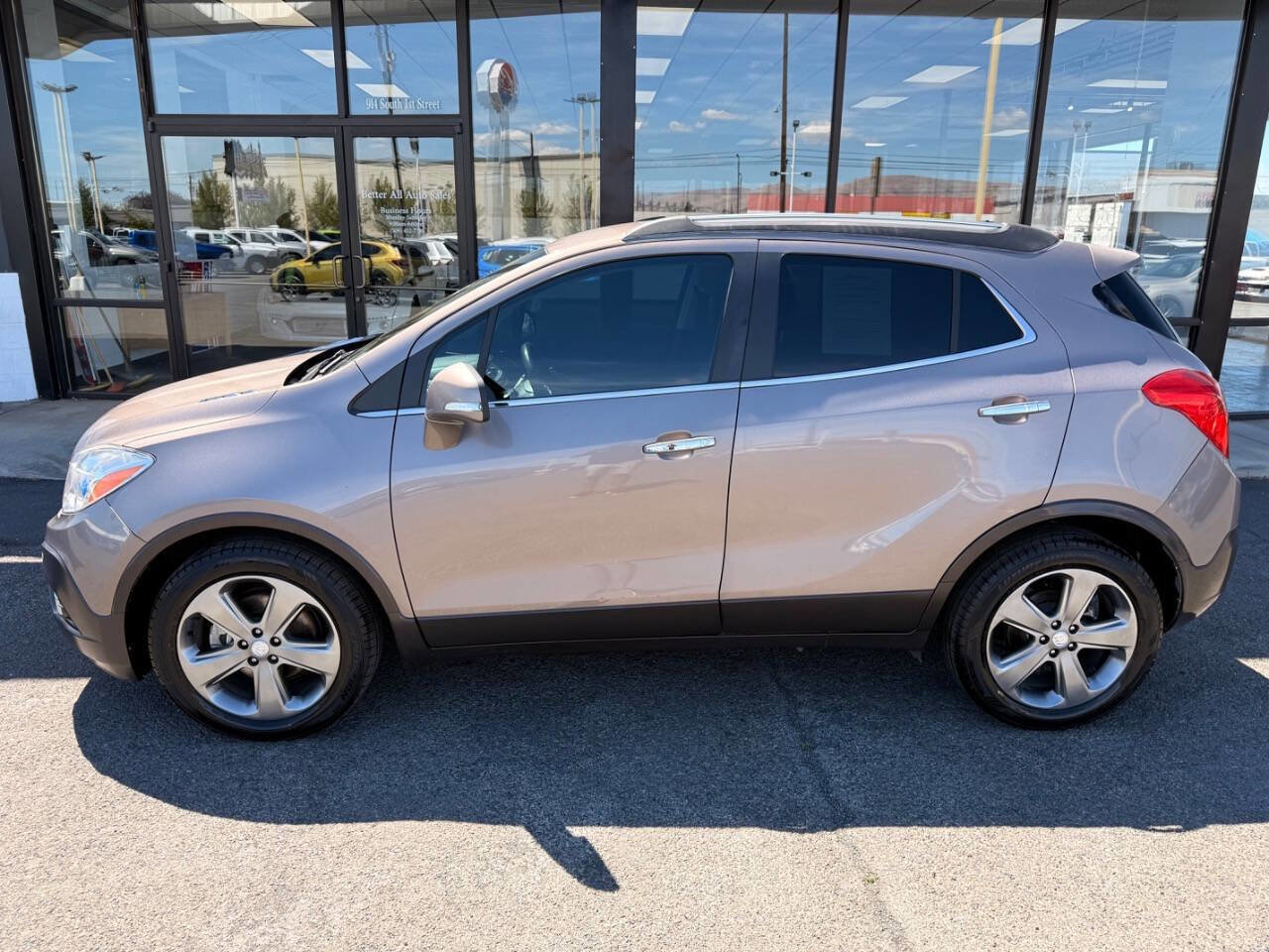 Used 2014 Buick Encore Convenience FWD image 2