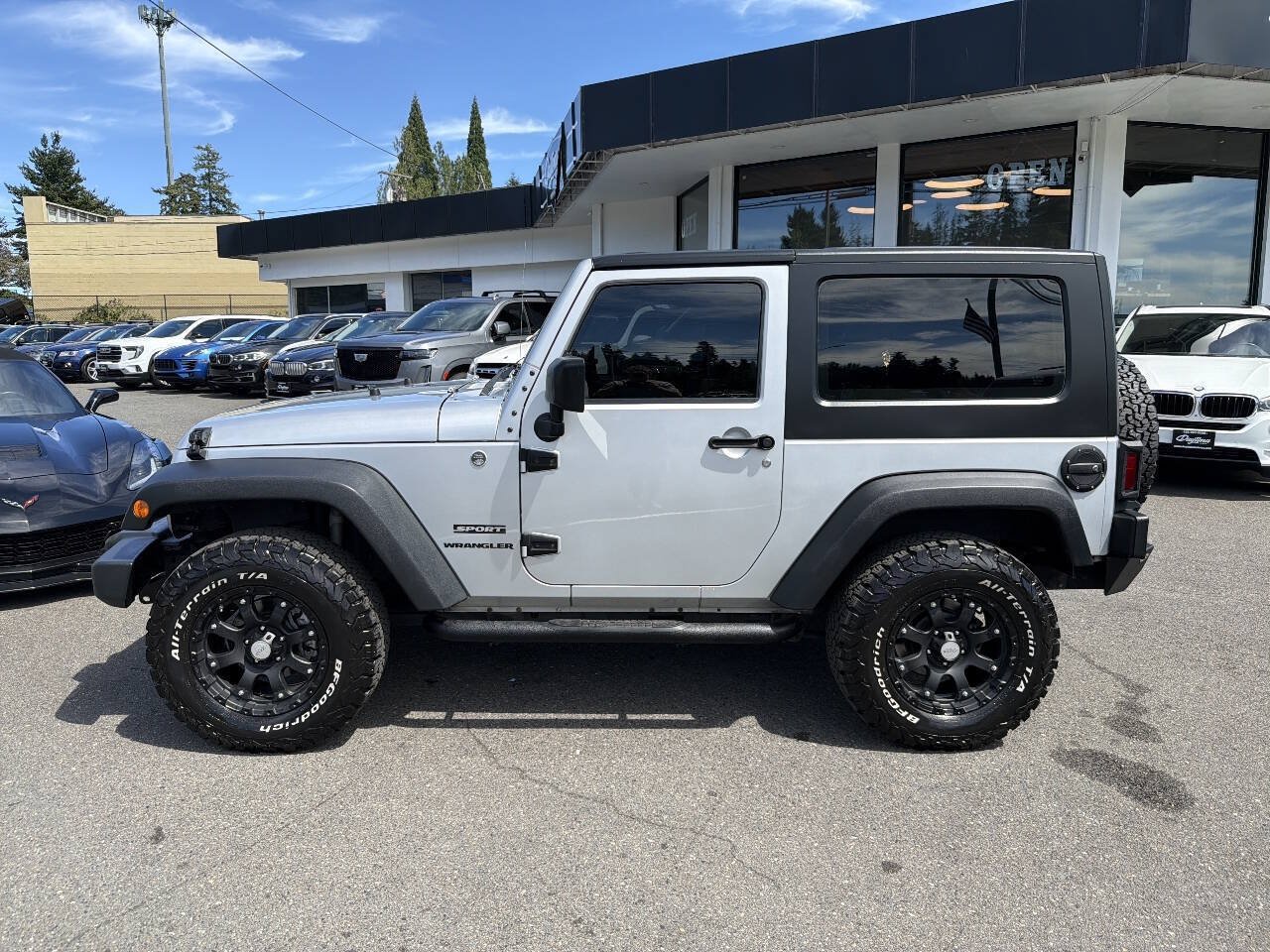 Used 2010 Jeep Wrangler Sport AWD/4WD image 2