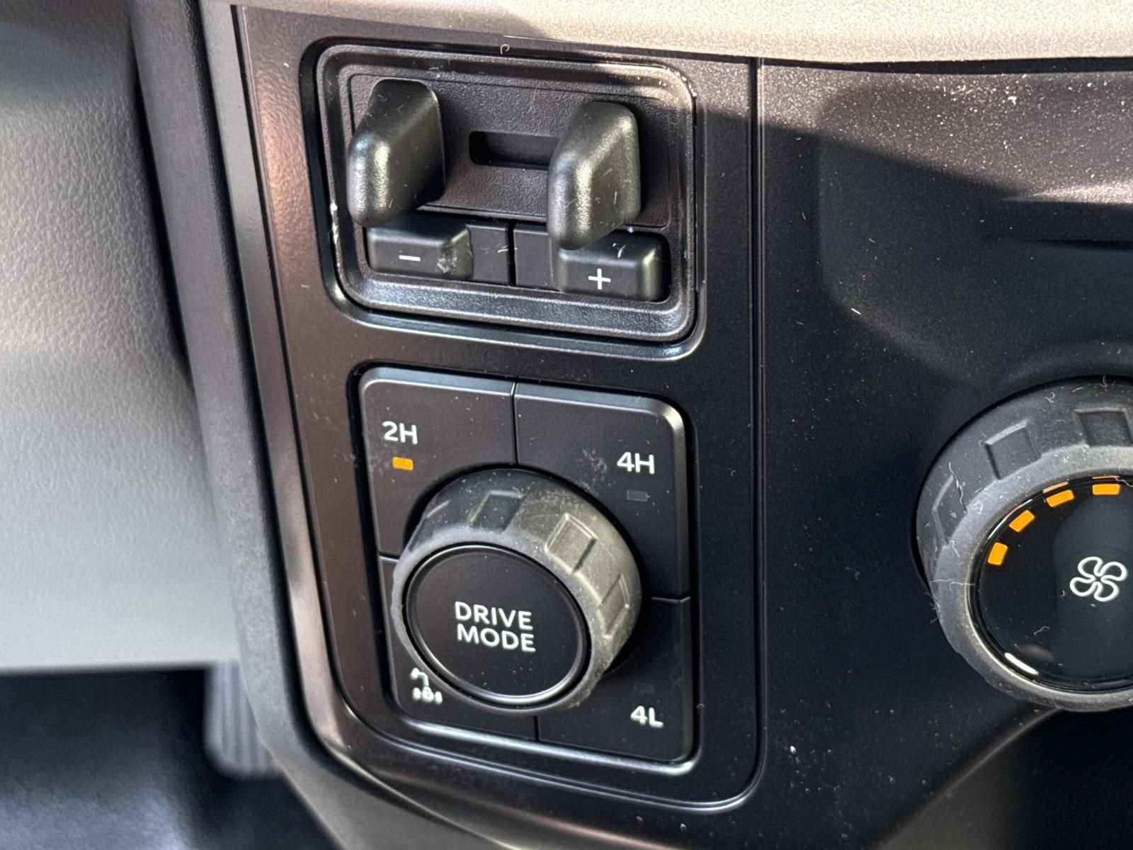 New 2026 Ford F250 XL AWD/4WD image 17