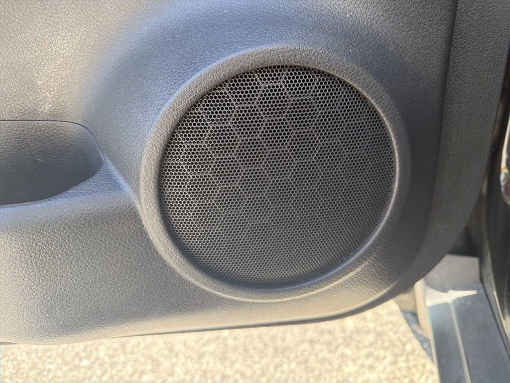 Used 2019 Nissan Rogue S image 21