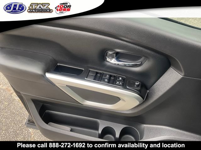Used 2023 Nissan Titan SV w/ SV Convenience Package image 11
