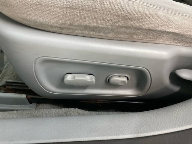 Used 2005 Buick LaCrosse CX image 23