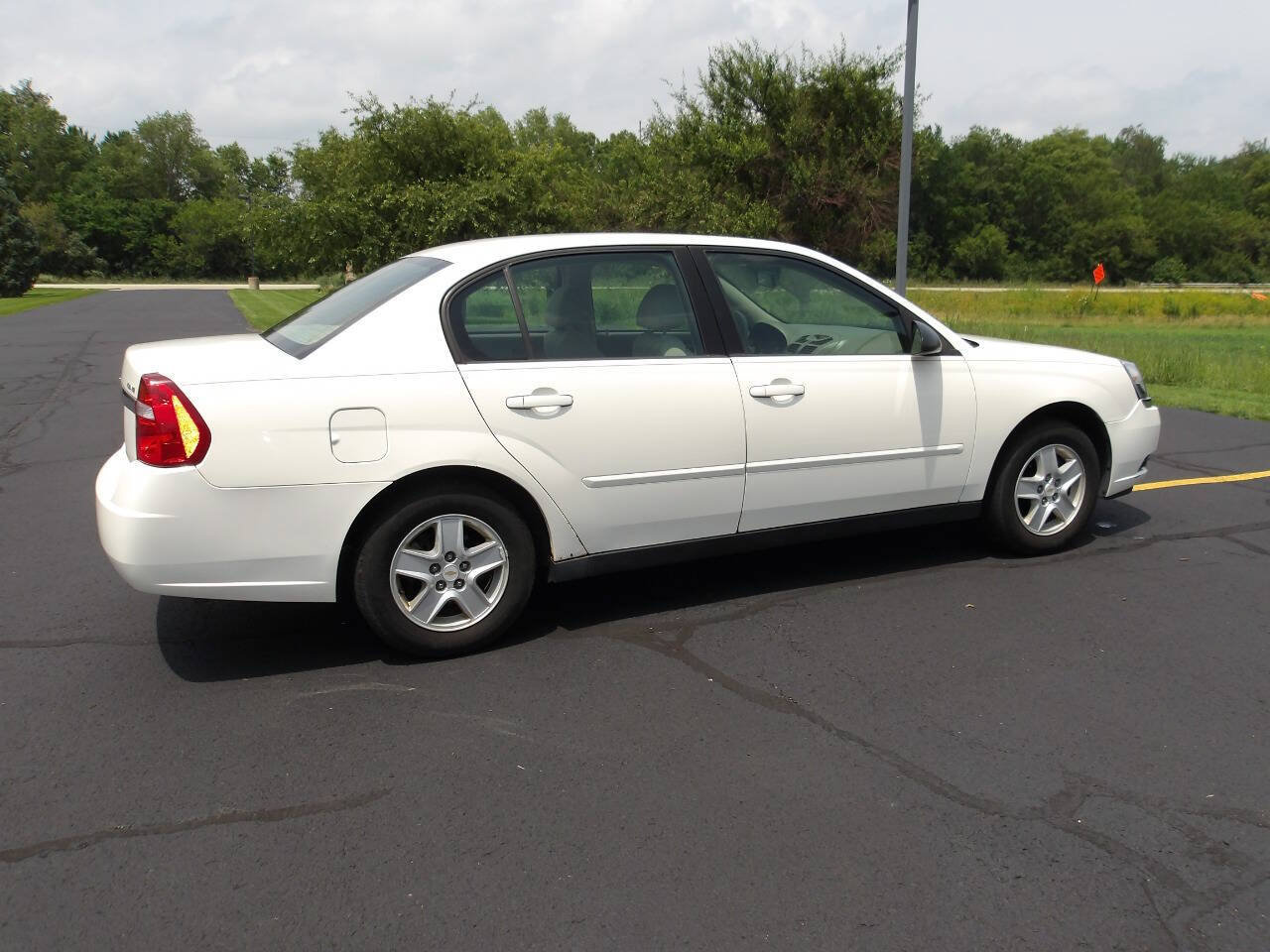 Used 2004 Chevrolet Malibu LS FWD image 10