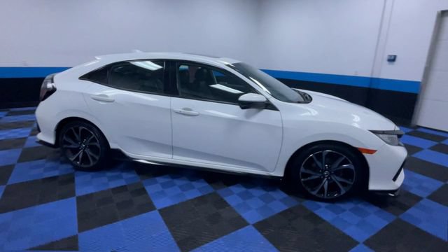Used 2019 Honda Civic Sport Touring image 9