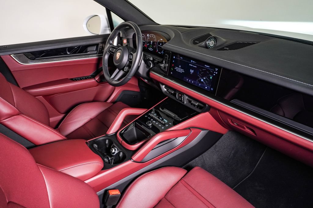New 2026 Porsche Cayenne Coupe AWD/4WD image 14