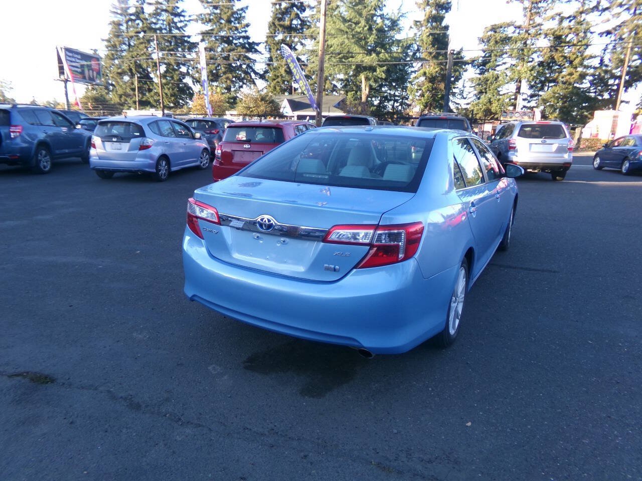 Used 2012 Toyota Camry XLE w/ Leather Pkg FWD image 5