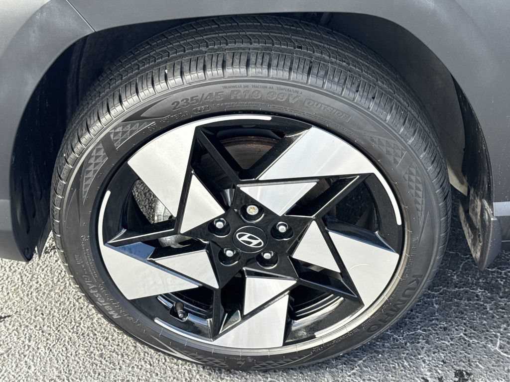 Used 2024 Hyundai Kona Limited AWD/4WD image 11