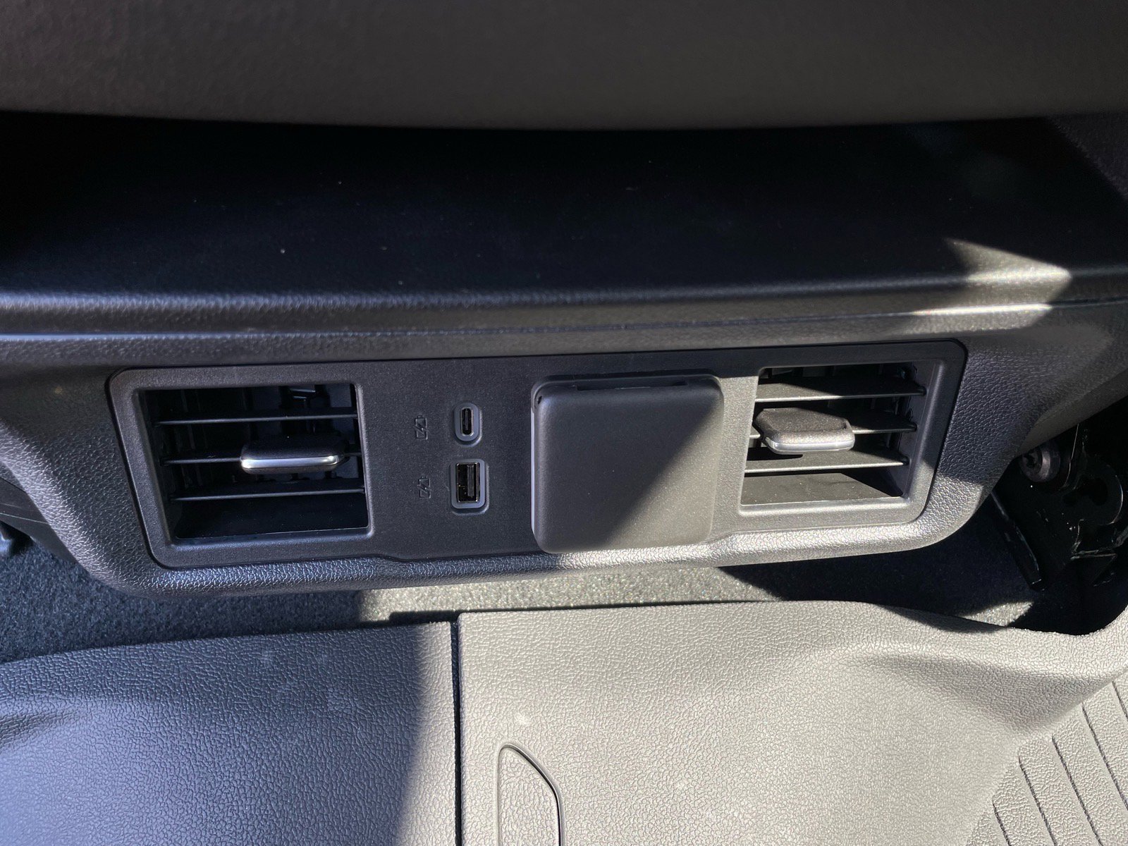 Used 2025 Chevrolet Silverado 1500 LT image 18