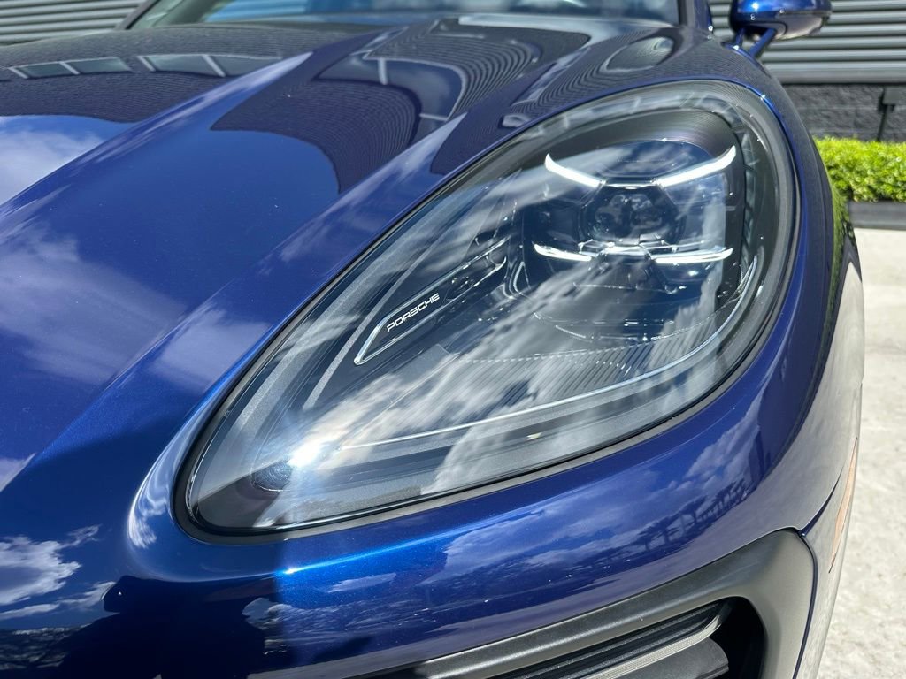 Certified 2024 Porsche Macan image 13
