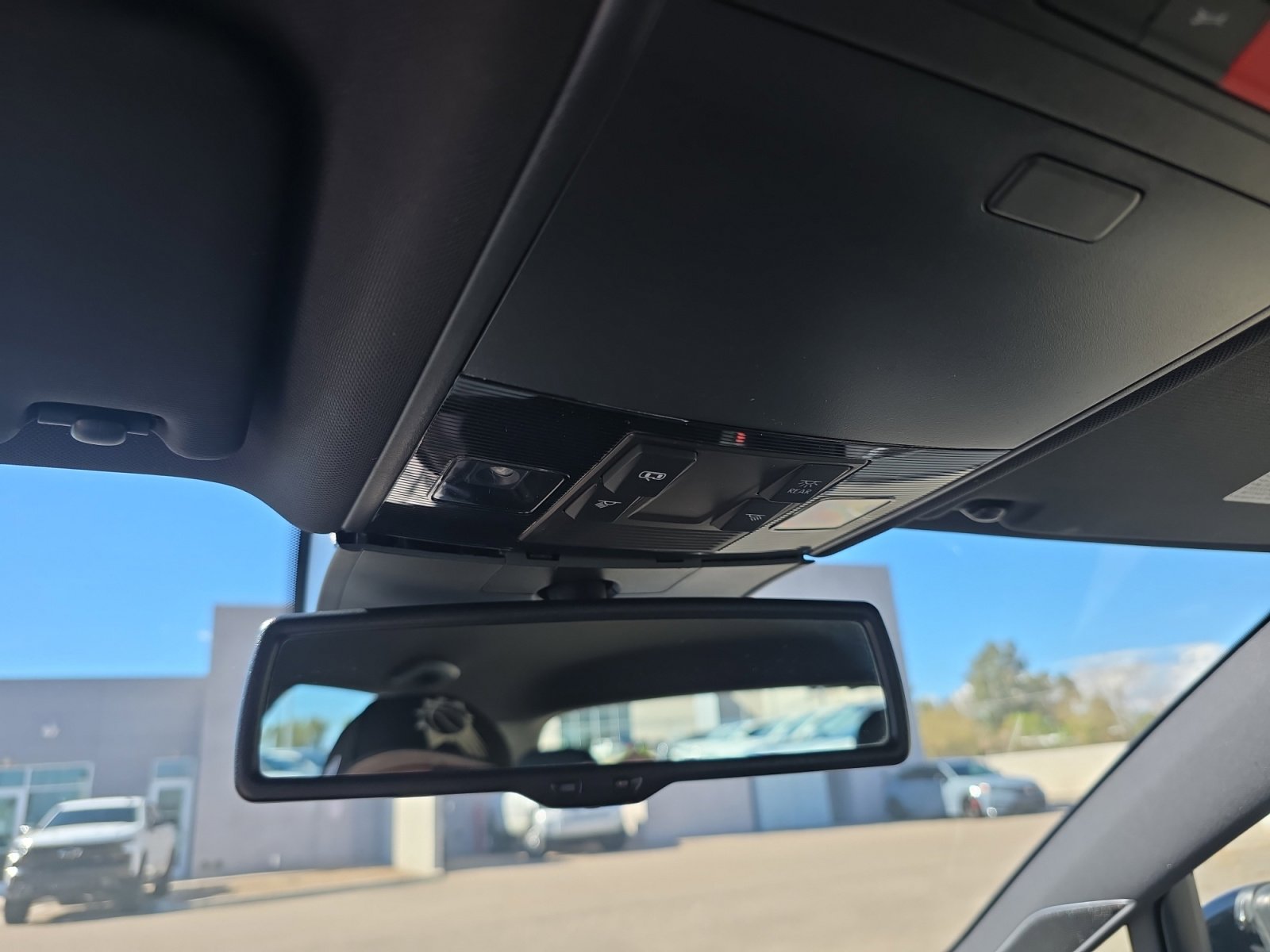 Used 2016 Volkswagen Golf 4-Door image 31