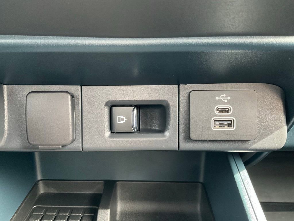 Used 2025 Ford Maverick Lobo image 39