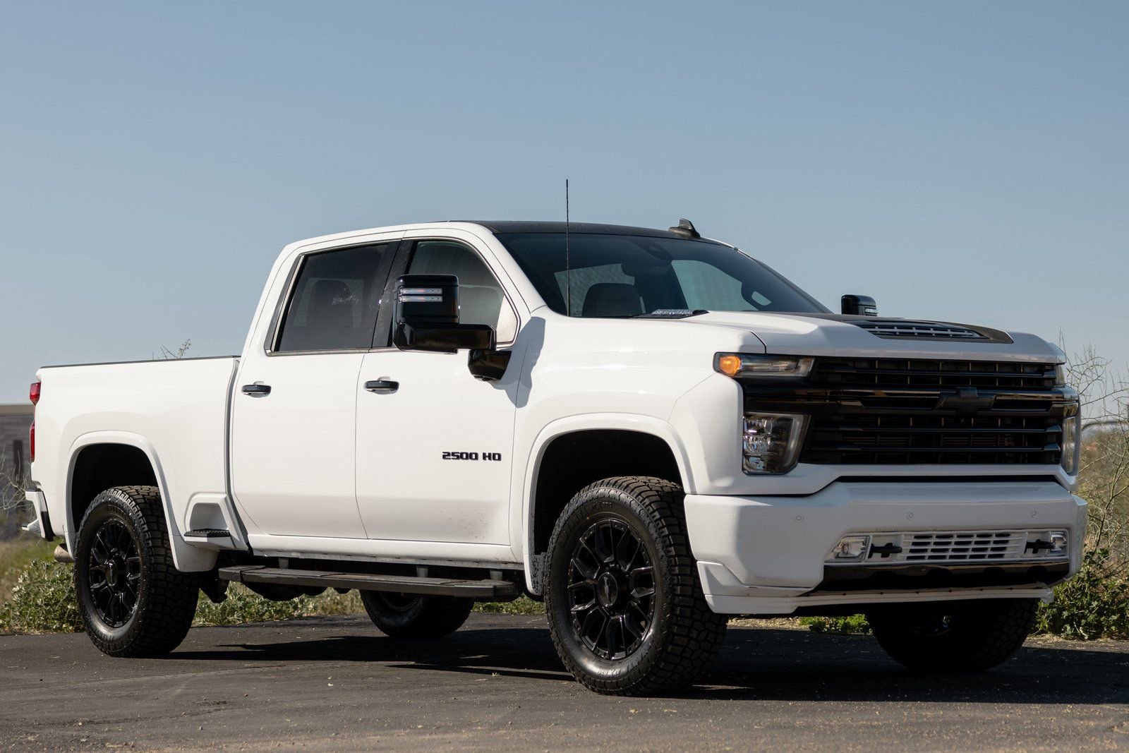 Used 2022 Chevrolet Silverado 2500 High Country w/ Z71 Off-Road Package image 4