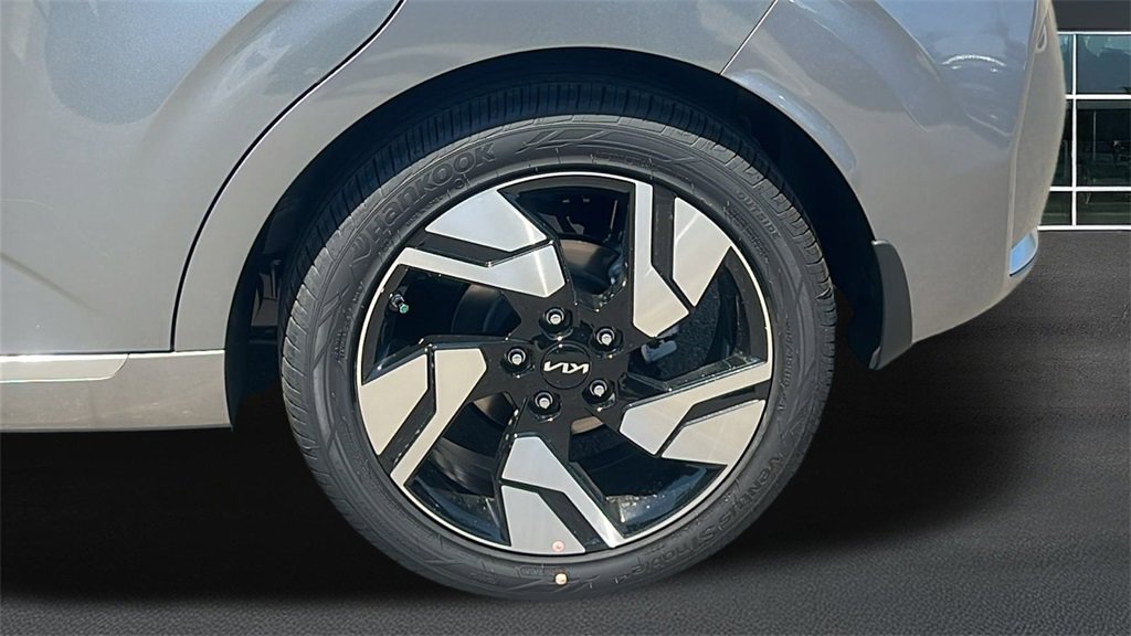 Certified 2025 Kia Soul GT-Line image 6
