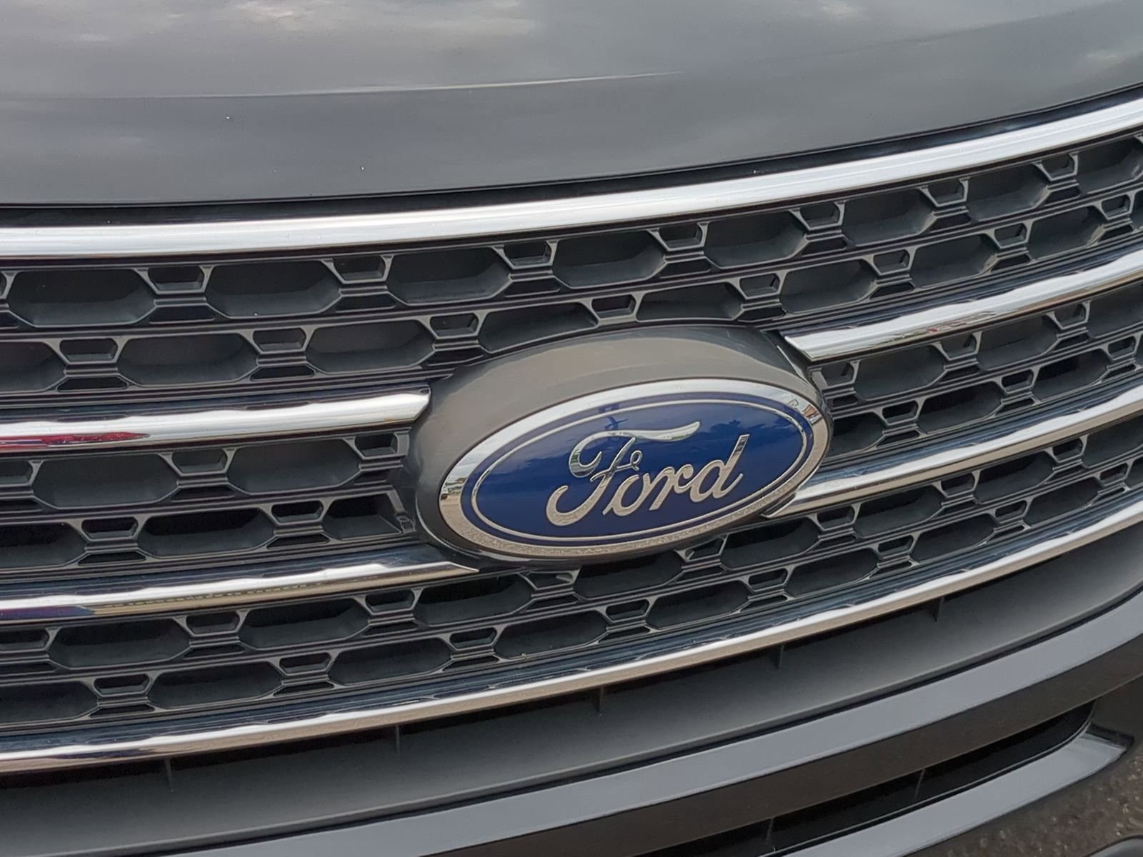 Certified 2022 Ford Explorer XLT w/ Equipment Group 202A image 16